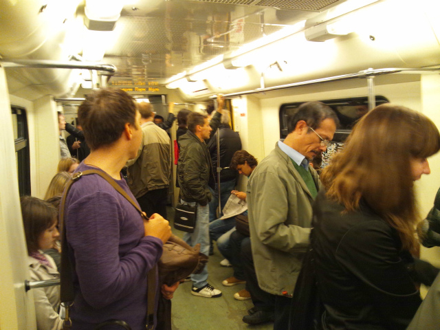 �n���S�ԓ��@�n���S�͕p�ɂɑ����Ă��ĕ֗�