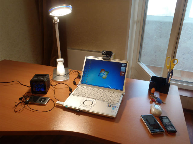 ���{���玝���Ă���PC�ȂǂȂ�