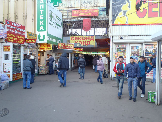 �w���ӂŔ�����������l�X