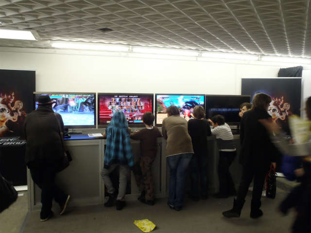 �i���Q�[���̃f�����