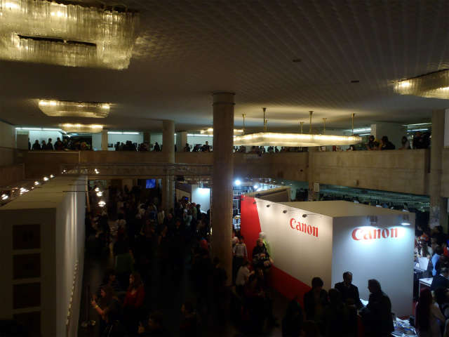 ���{��Ƃ������u�[�X���o�W