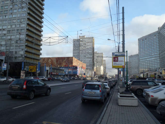 �k���𑖂�m�[���B�E�A���o�[�g�ʂ�@�m�[���B�Ƃ́u�V�����v�Ƃ����Ӗ�