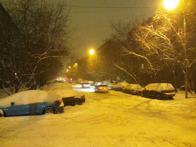 ������̒ʋΓr���@��8:30�ł��܂��Â�