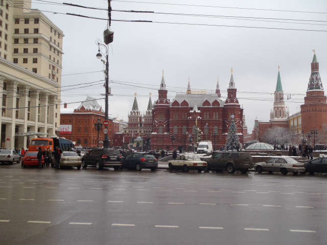 �ĂѐԂ̍L��ց@����͋󂢂Ă��邾�낤�Ǝv������c