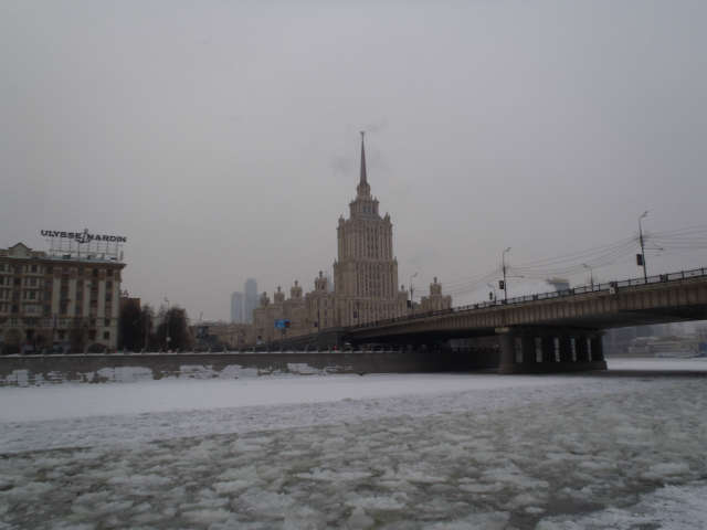 �E�N���C�i�z�e���������Ă���