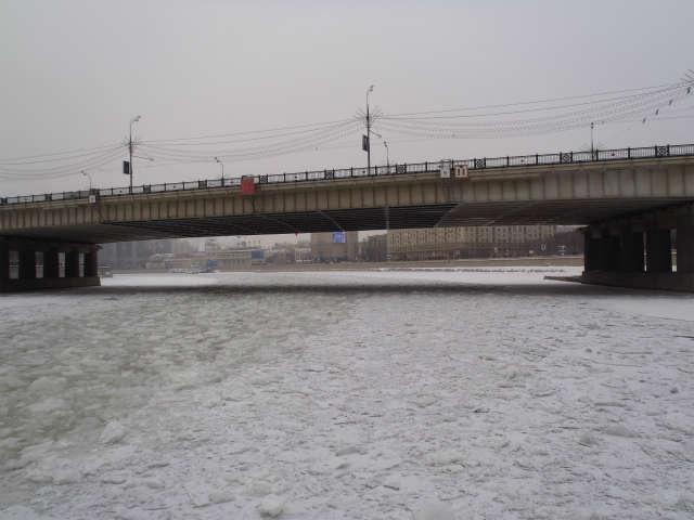 1���ɉ��x���D���s�������Ă���̂����A�����ɓ���