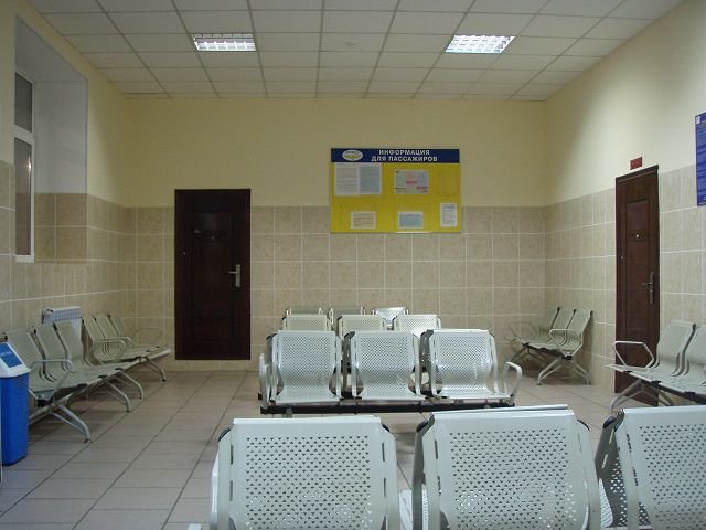 �ҍ����ŗ�Ԃ�҂�