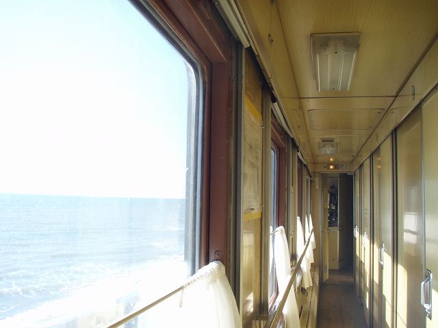 ��Ԃ͊C�ݐ��M���M�����s��