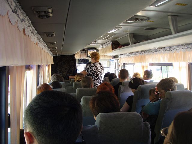  �A��̃o�X�͗����q���o��قǂ̍��G 