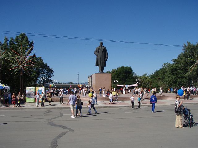  �X�̌��֌��͂��ɂ������ē��₩ 