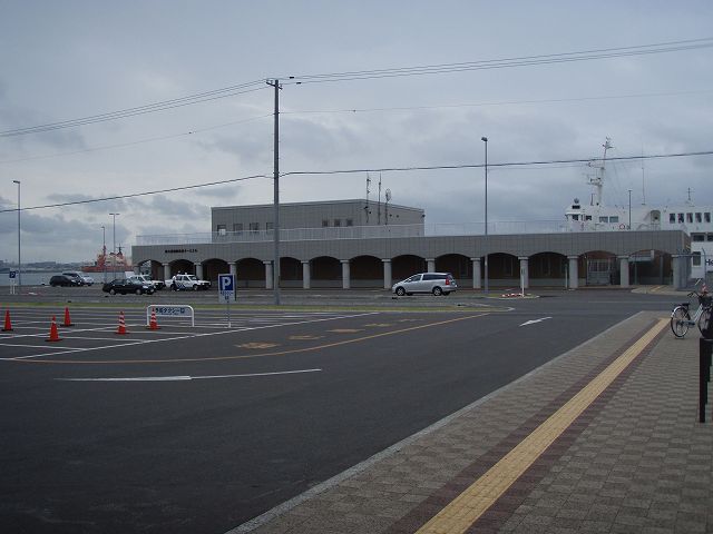 �t���`���ۃ^�[�~�i��