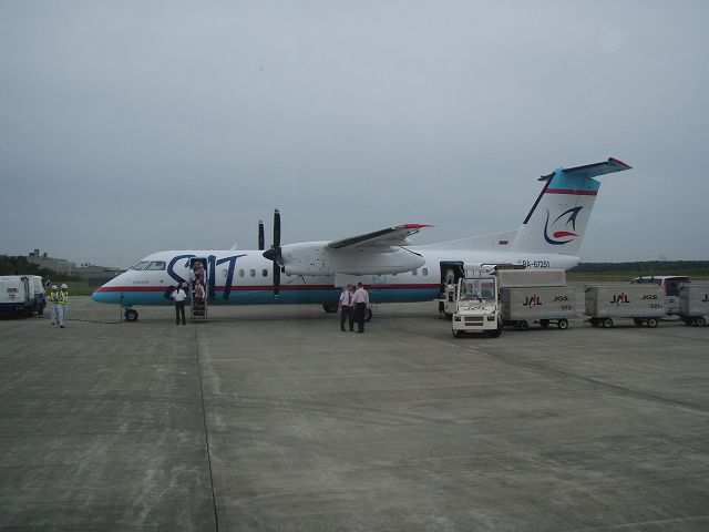  �T�n�����q���DASH-8 