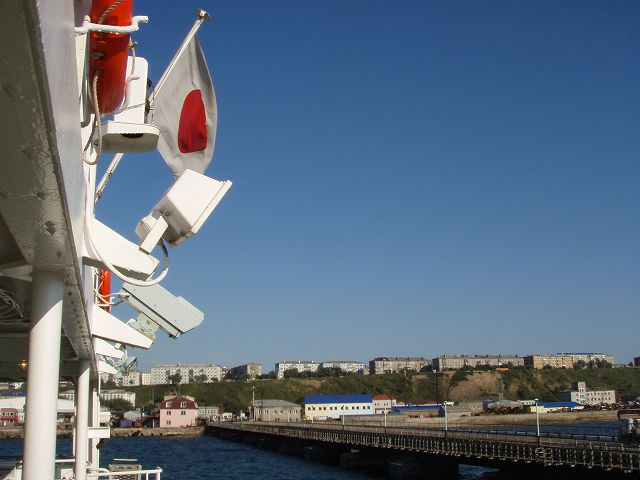 ���{�̑D�ƃ��V�A�̍`