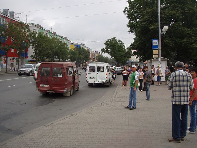 �ɉ؊X�Ńo�X��҂l�X