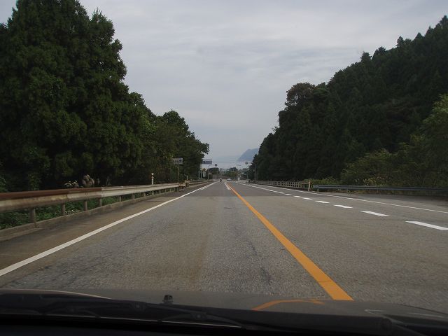 8�����𑖂�ƊC�������Ă���