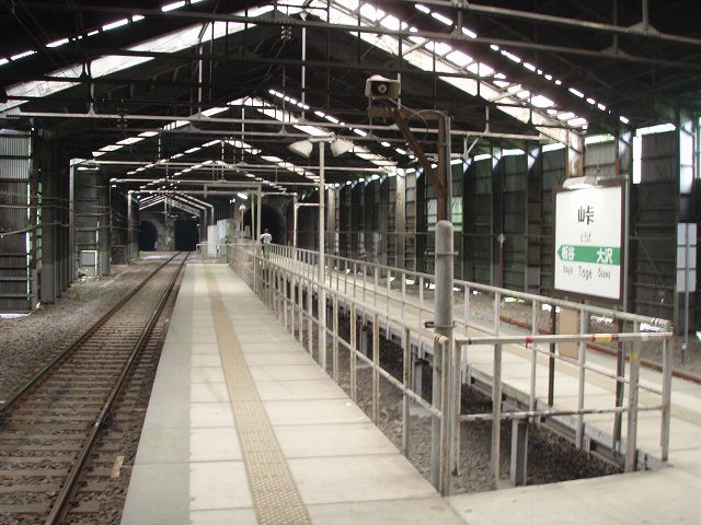 �X�m�[�V�F�b�h�ɕ���ꂽ�����w