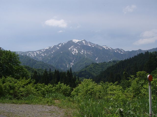 ���ĂƂ����̂ɐቻ�ς̎R�X