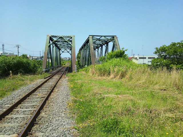 ���͌����̗��G���A�E�͔p���ƂȂ����H�y���̂���