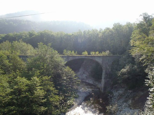 ���m�y���̃R���N���[�g�A�[�`��