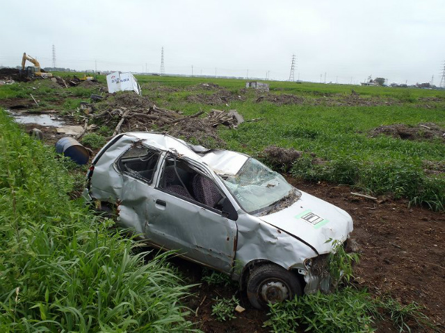 �S���Ɖ������Ԃ��������]�����Ă���