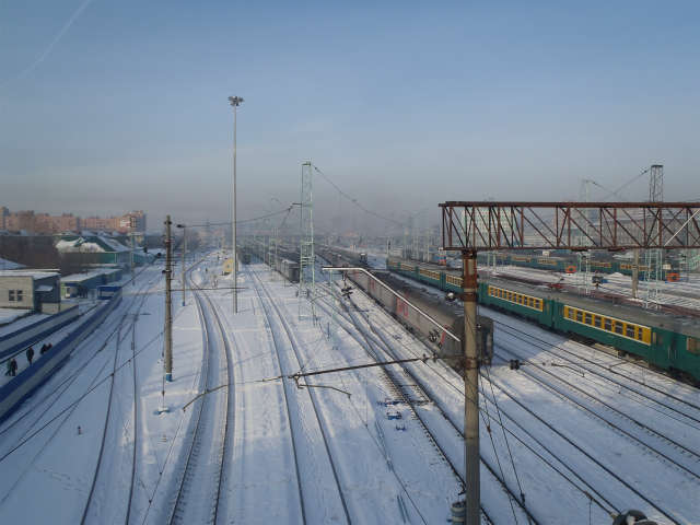 ���ăE���W�I�X�g�N����̗��̓r���Œʂ����c