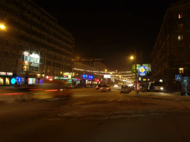 ���[�j���ʂ������ĉw�O��