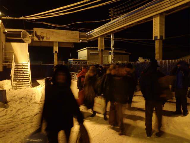 �������r�[���Ȃ����N�[�c�N��`�@-35���̉��O�œ����q���o�}����l�X