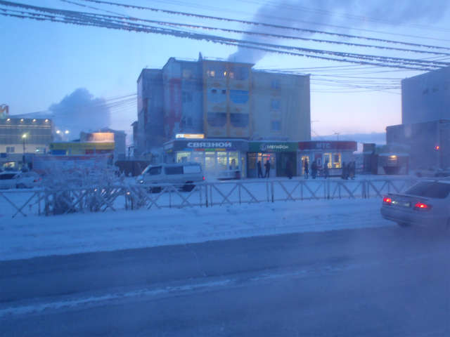 �s�X�܂ł̓o�X��15���ق�