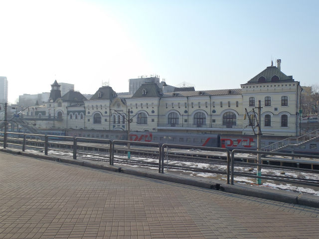 �v���o�ɐZ��Ȃ���A�w���E���E��