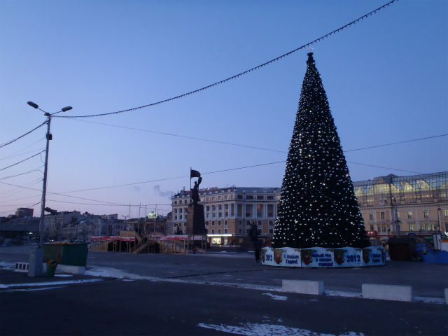 �X�̒��S�A�����L��i���̂܂�܁j