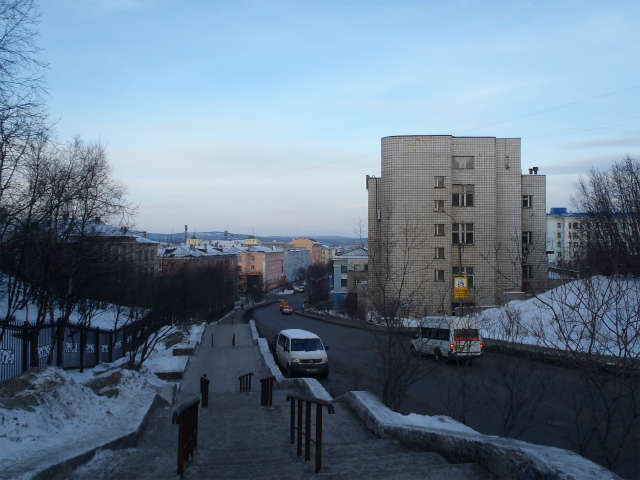 �u�����A�`�̕���U��Ԃ�