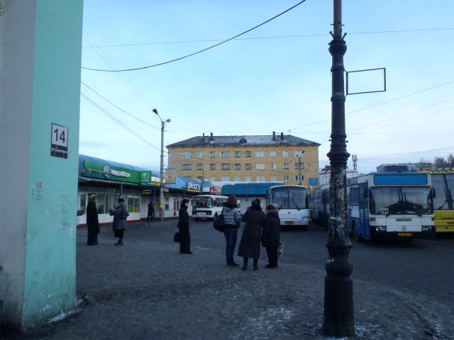 �o�X�^�[�~�i���ŋ�`�s����҂�