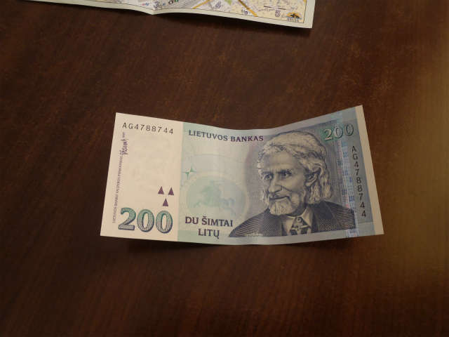 ���g�A�j�A�̒ʉ݁A���^�X