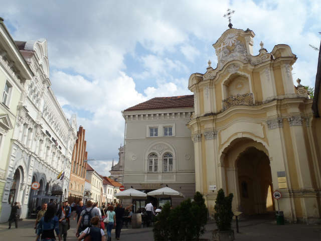 ���s�X�̕��i (1)