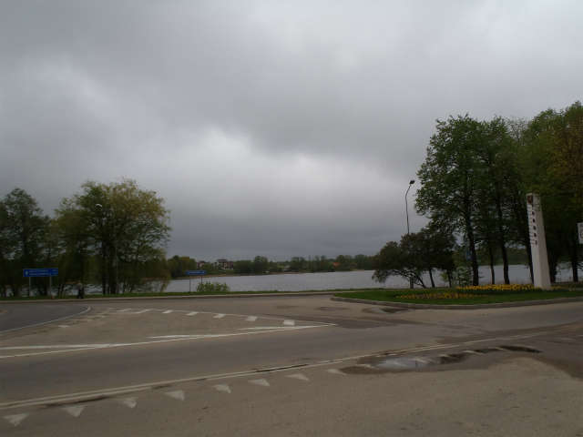 �ΔȂ̓������