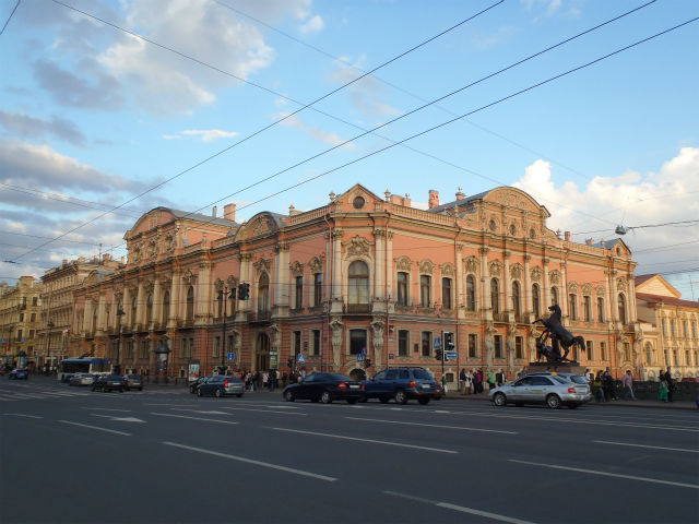 �����̌������������ԃl�t�X�L�[�E�v���X�y�N�g