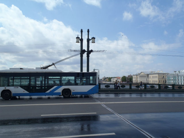 ���̕��������ɋ������ˏオ��