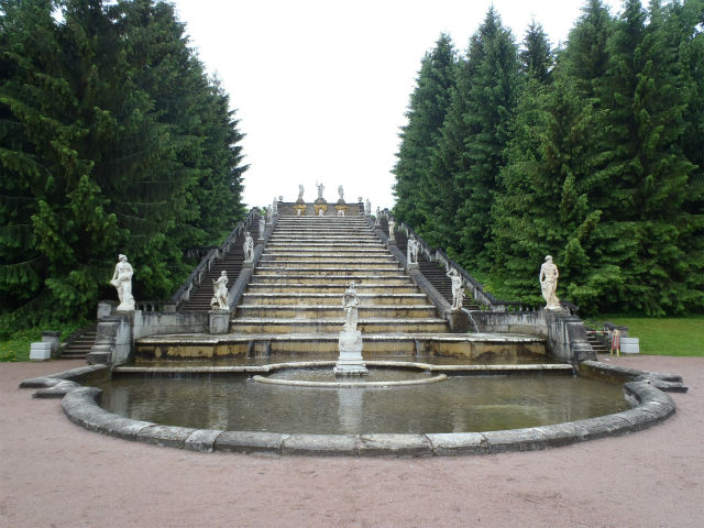 �뉀�ɂ��镬���̐��͑召���킹��150�ȏ�Ƃ���