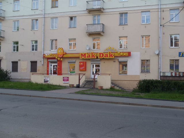 �^�t�@�X�g�t�[�h�X�Ƃ͊֌W�Ȃ��i�����j