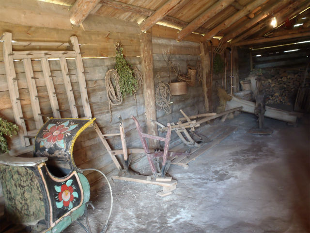 ���Ă̐l�X�̐������Â΂��