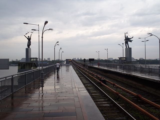 �w�ׂ̗��h�j�G�v���삪�����