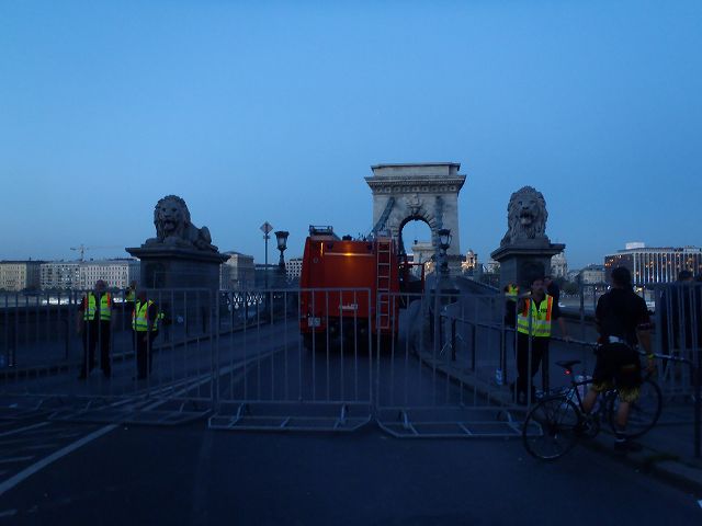 �����苴�͒ʂ邱�Ƃ��ł��Ȃ��Ȃ��Ă���