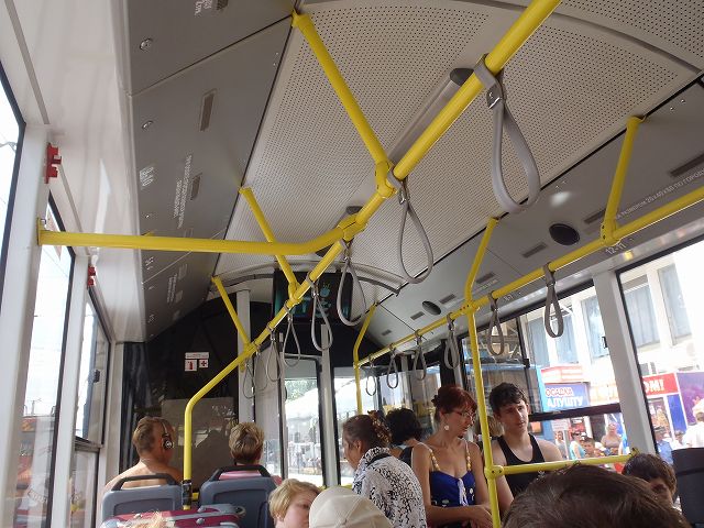 �s�S�̘H���o�X�ƕς��Ȃ����͋C