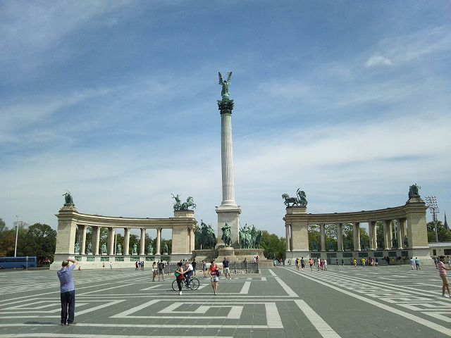 �p�Y�L��@�n���K���[�̗��j�Ɏc��14�l�̒���������