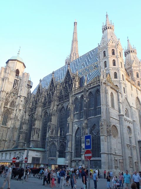 �˔@���E�Ɍ����V���e�t�@�����@