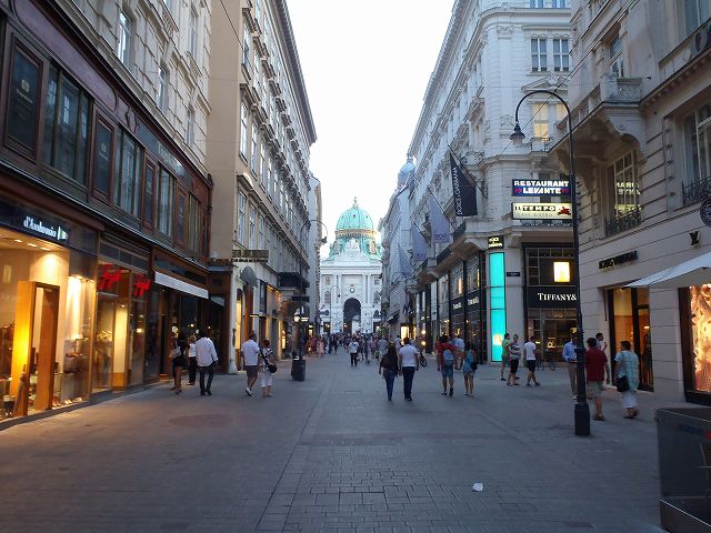 �X�ɉ��{���ʂ֕���