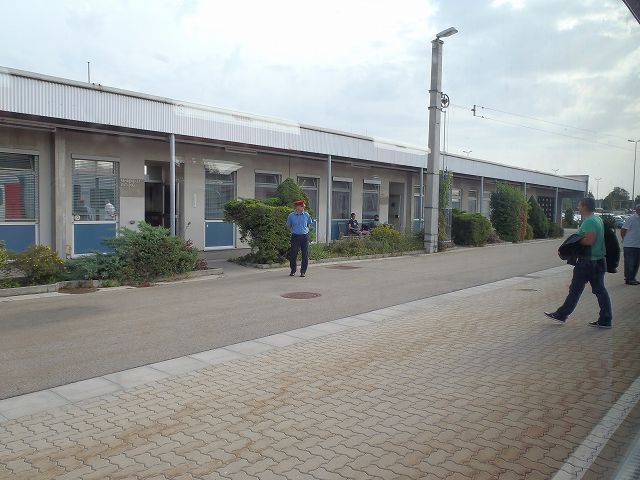 �I�[�X�g���A�Ō�̉w�A�O�~�����g