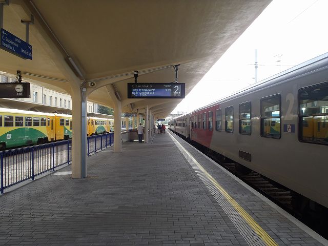 ��Ԃ̓E�B�[���ֈ����Ԃ�