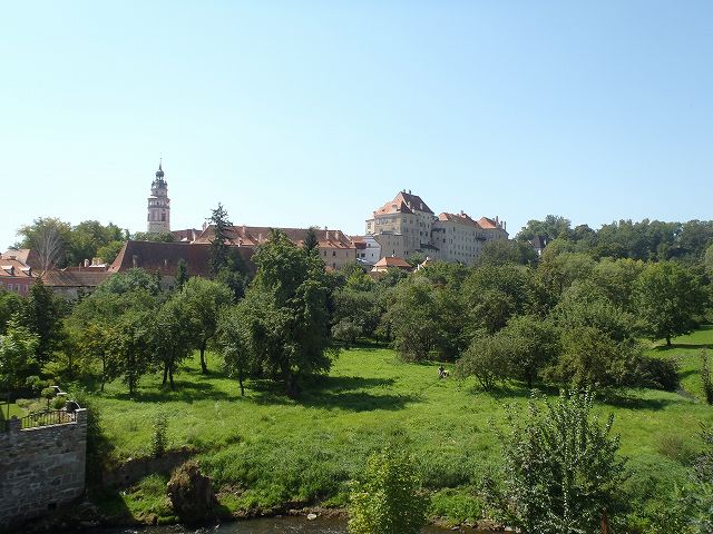 �E��ɏ邪������