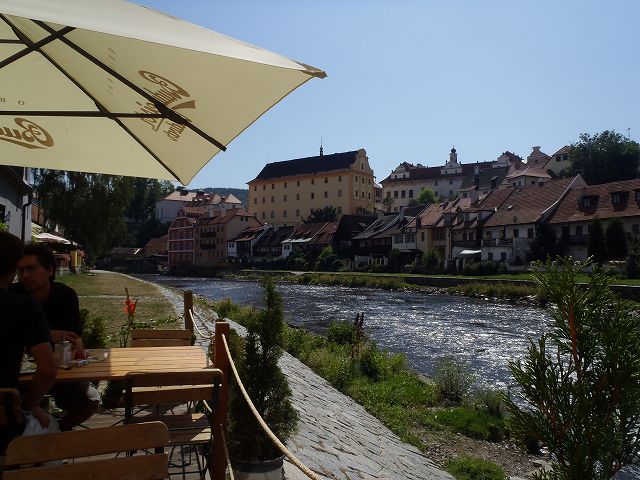 �����_���@�쉈���̃J�t�F�Œ��H